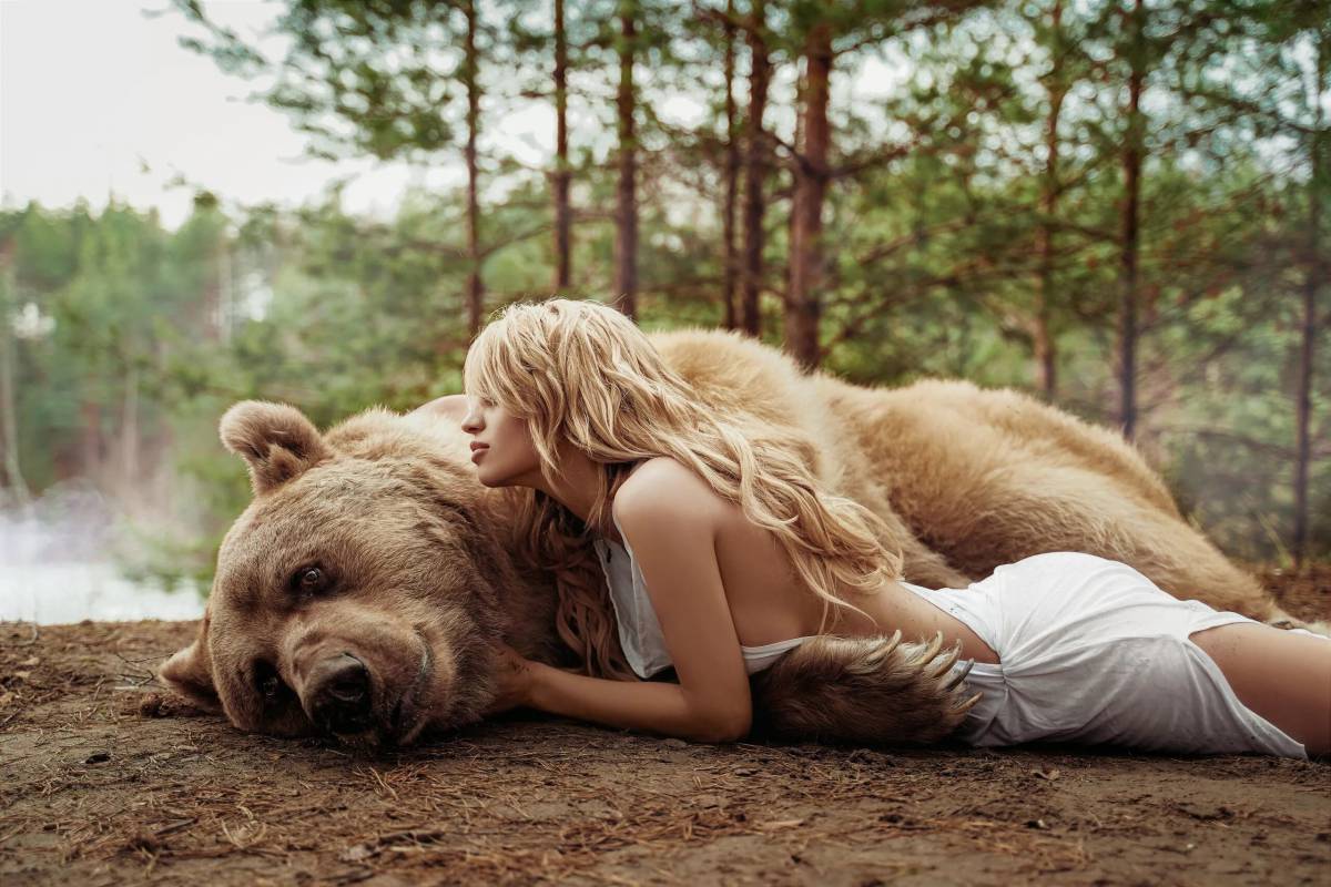 Девочка с медведем #19