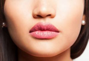 Раскраска губы девушки #5 #256788