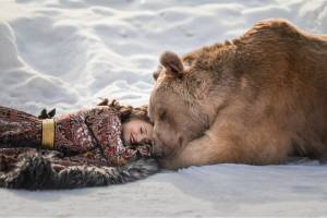 Раскраска девочка с медведем #23 #259487