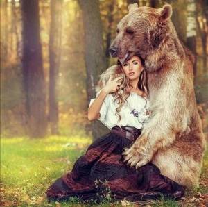 Раскраска девочка с медведем #28 #259492