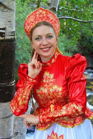 Раскраска девушка в русском народном костюме #20 #259873