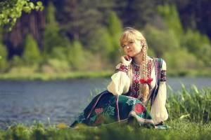 Раскраска девушка в русском народном костюме #21 #259874
