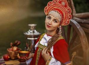 Раскраска девушка в русском народном костюме #33 #259886