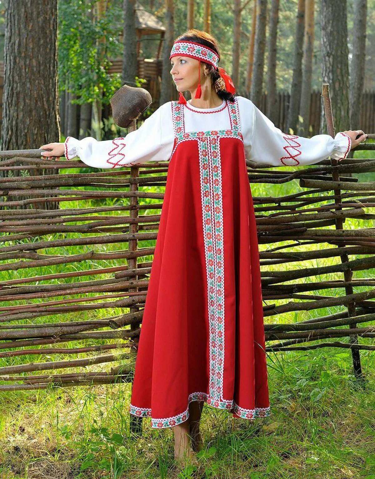 Женский народный костюм русский #23