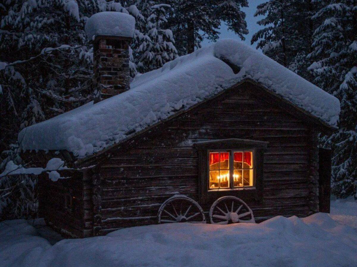 Хижина лесника зима