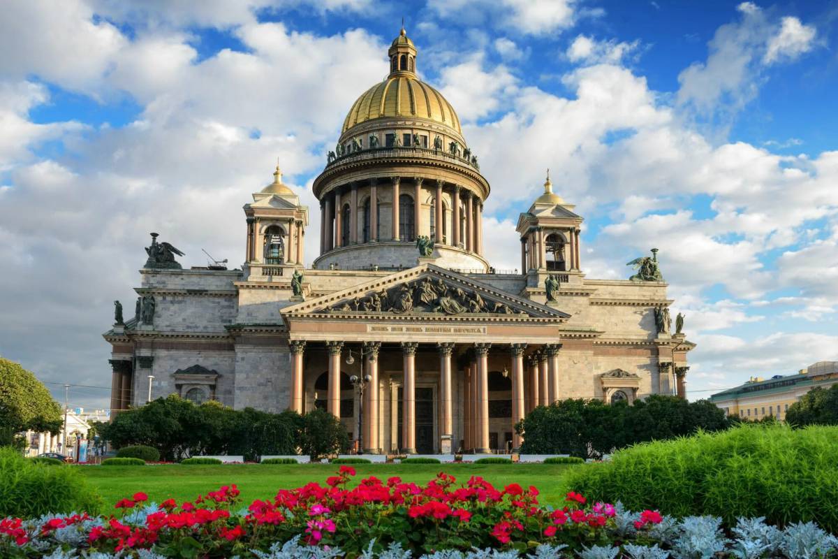 Исаакиевский собор и памятник