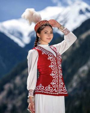 Раскраска казахская национальная одежда #18 #330457