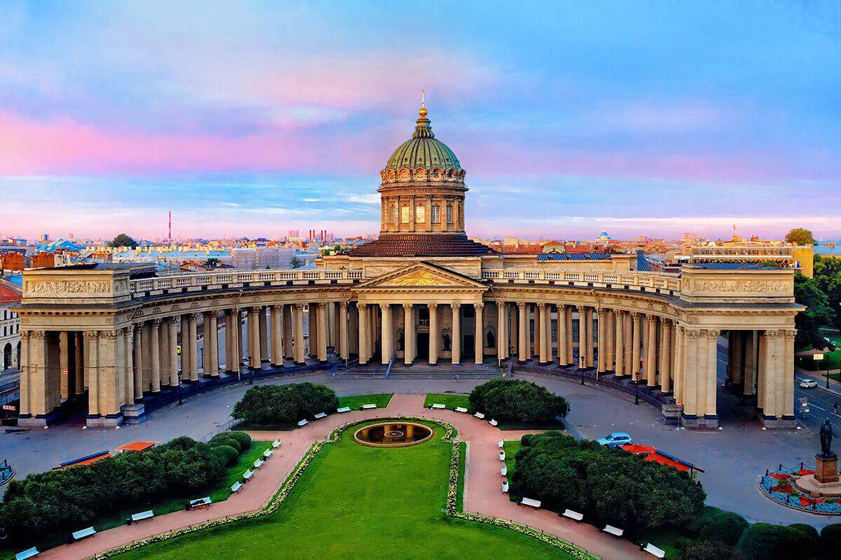 как выглядит казанский собор в санкт петербурге