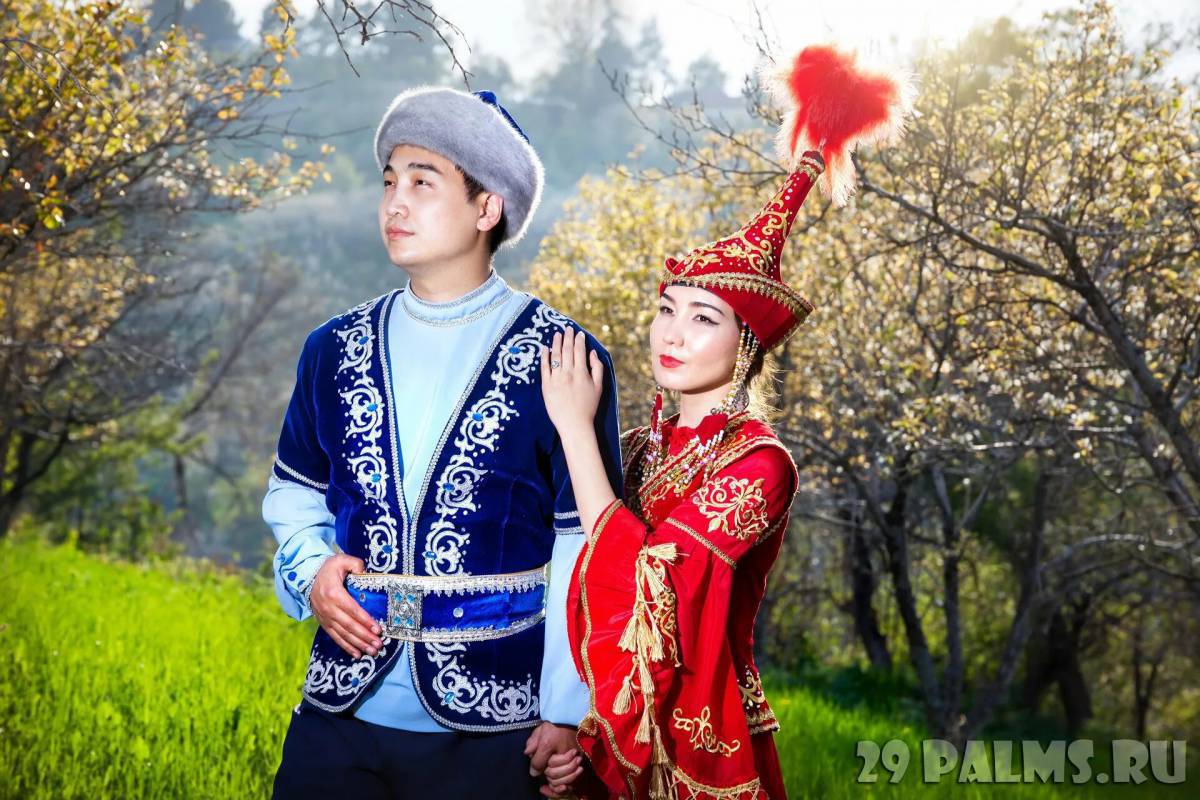 Казахская национальная одежда #16