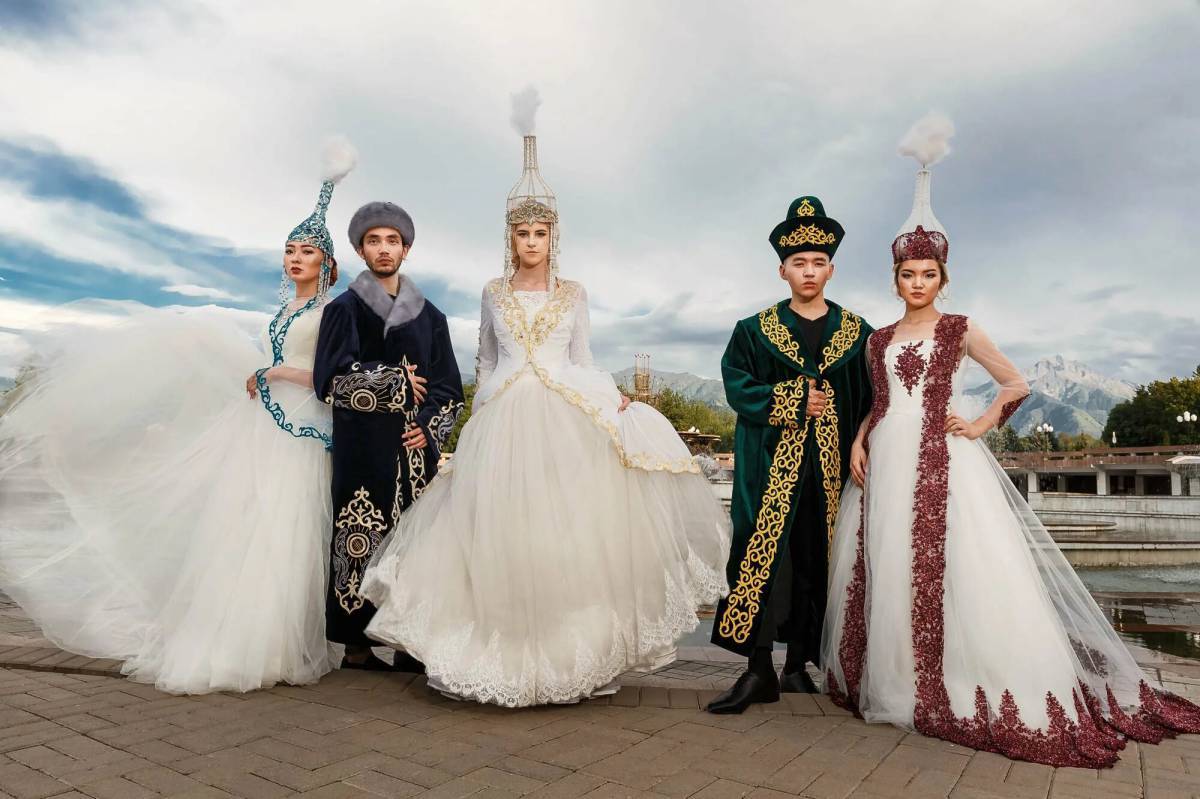 Казахская национальная одежда #25