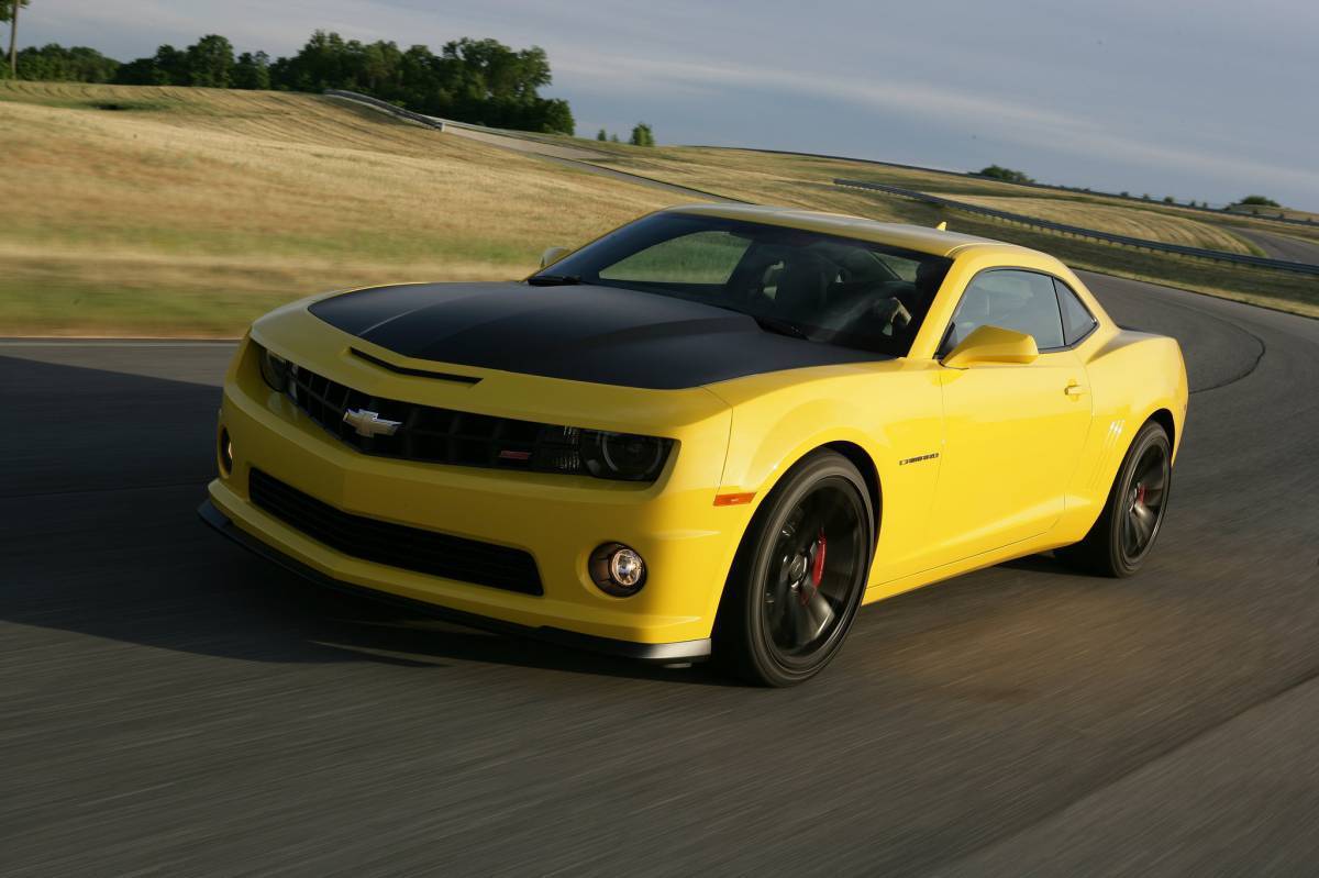 Chevrolet Camaro спортивная