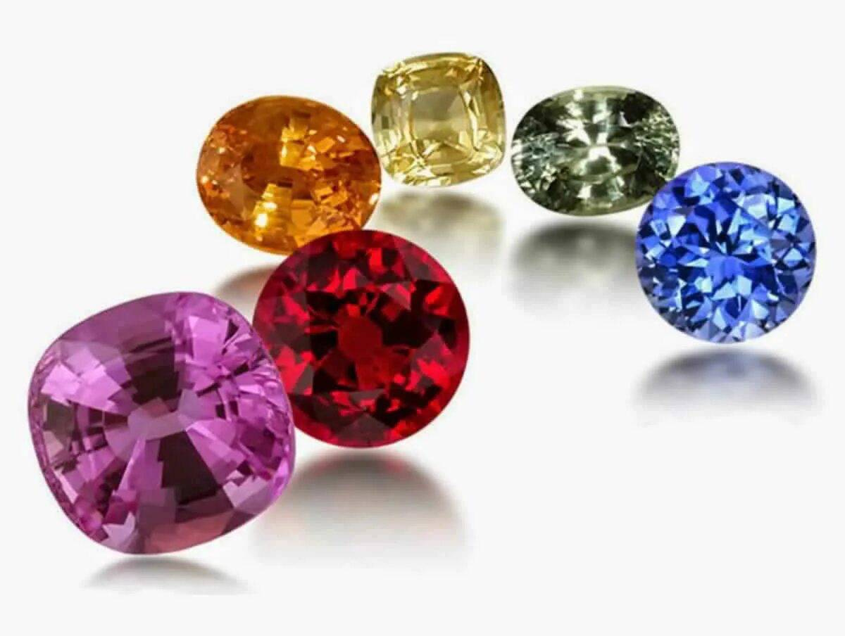 Precious stones. Цветные камни ювелирные. Разноцветные драгоценные камни. Цветные сапфиры. Сапфир камень.