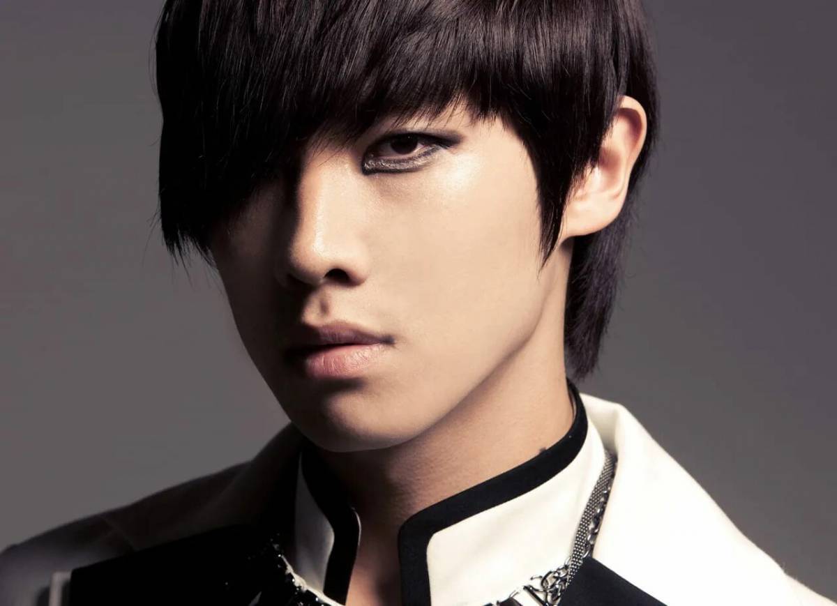 Ли Джун MBLAQ. Lee Joon. Джун айдол. Lee Joon MBLAQ В белом.