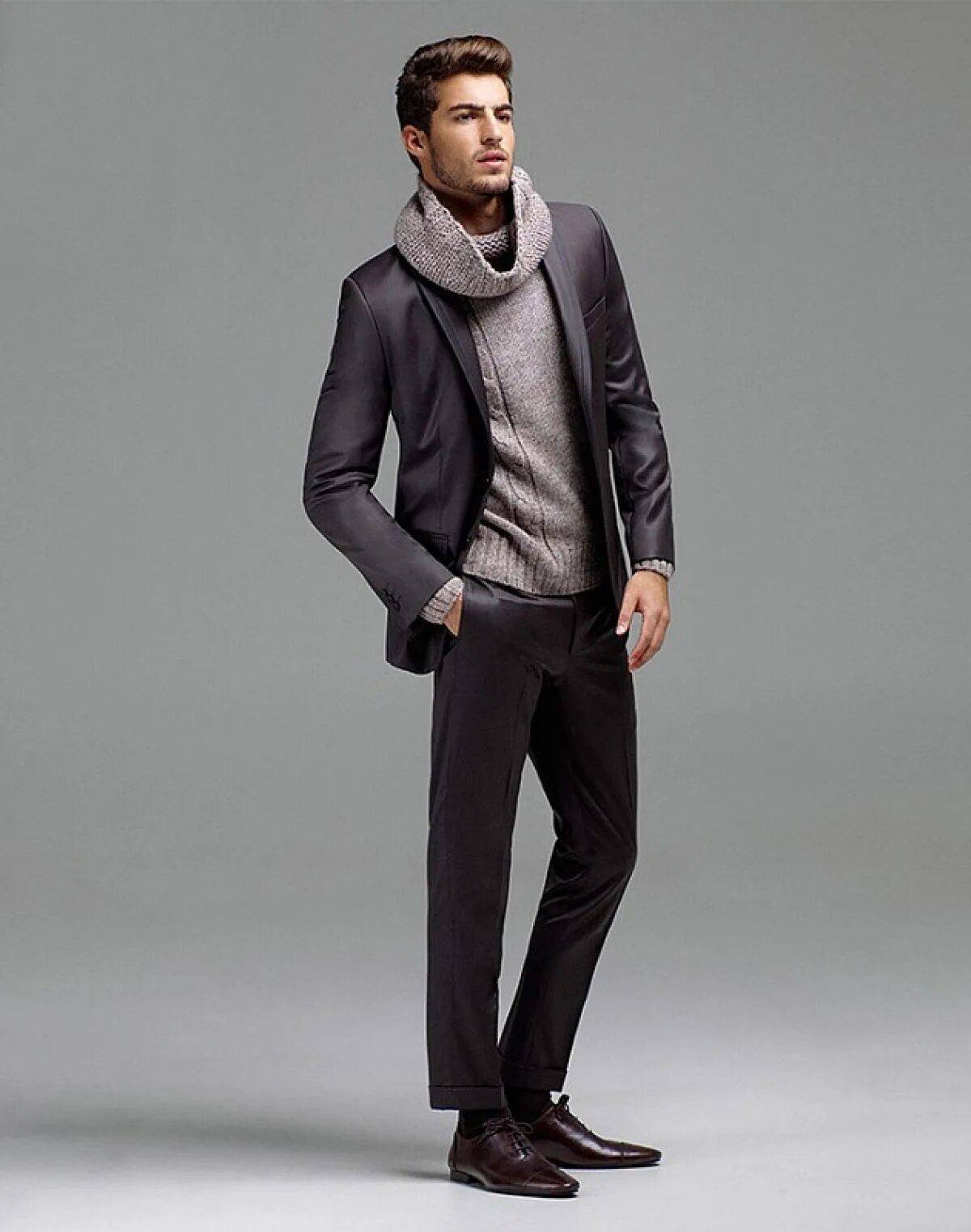 Одежда для мужчин. Модельная одежда мужчин. В одежде человека. Современный стиль одежды для мужчин.