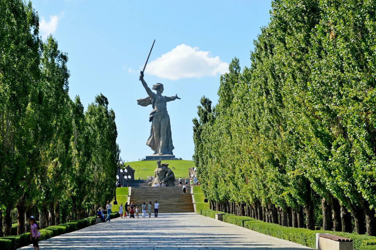 Навигатор волгоград мамаев курган. Мемориальный комплекс Мамаев Курган. Мамаев Курган Волгоград. Волгоград мемориальный комплекс на Мамаевом Кургане. Мемориал комплекс Мамаев Курган.