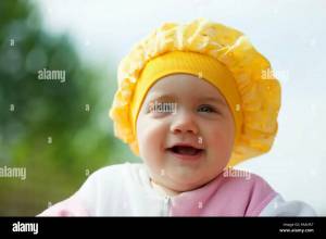 Раскраска малыш в желтом #26 #380912