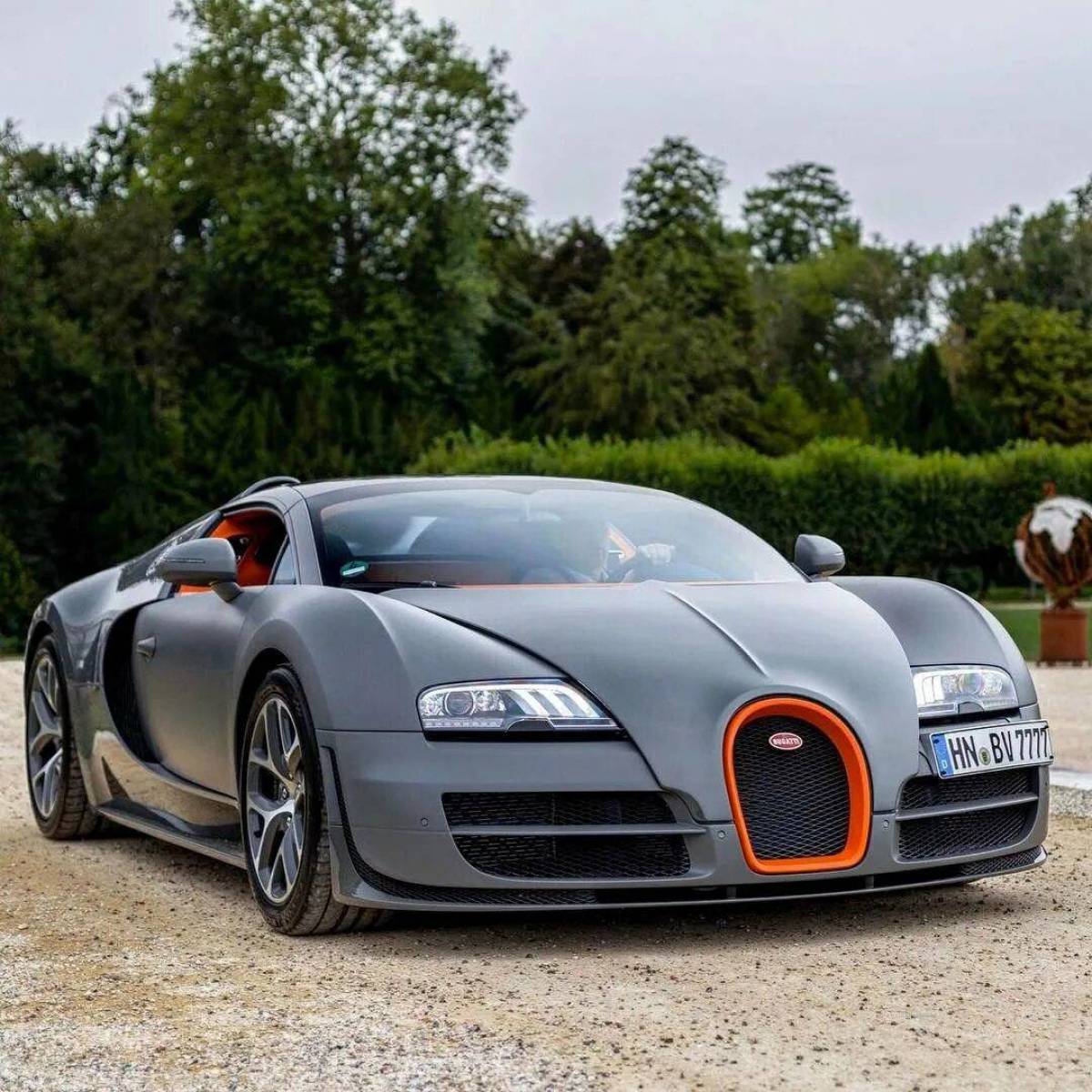 Roxy Bugatti