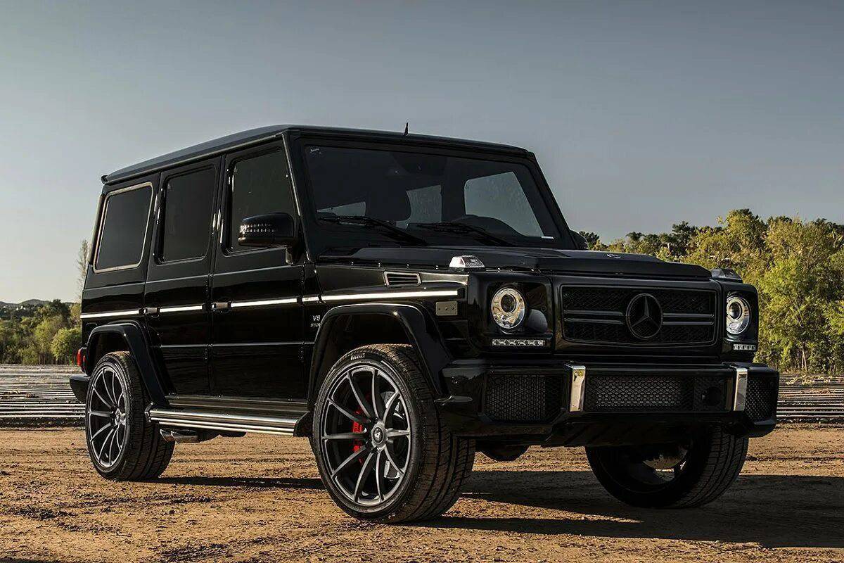 Сколько лет гелику. Мерседес Бенц g63. Mercedes Benz g63 AMG. Мерседес Бенц Гелендваген. Мерседес Бенц АМГ g63.