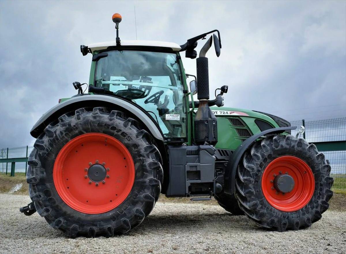 Трактор Фендт колесный. Трактор колесный Fendt 934. Трактор Fendt 2024. Фендт трактор 8 колесный.