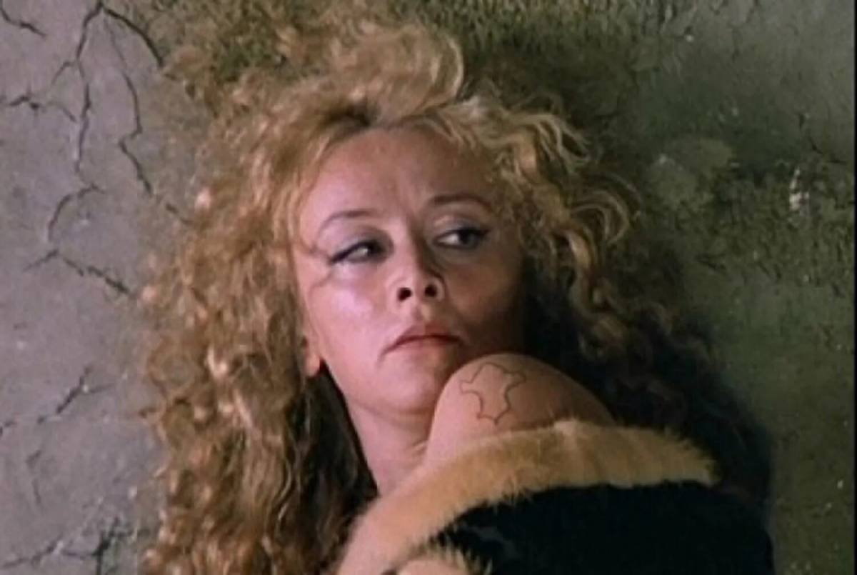 Значение клейма лилии на плече миледи. Значение клейма лилии на плече миледи